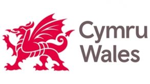 Gŵyl Gomedi Aberystwyth wedi’i lansio fel rhan o Flwyddyn y Môr Croeso Cymru